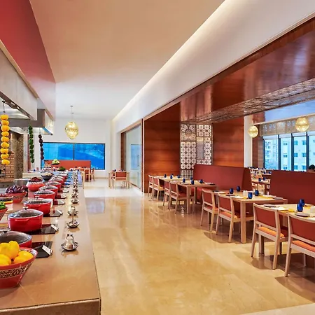 Hilton Garden Inn Lucknow-3